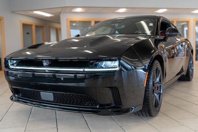 Used 2025 Dodge Charger R/T Scat Pack w/ Track Pack image 3