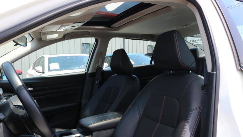 Used 2020 Nissan Altima 2.5 SR w/ Premium Package FWD image 8