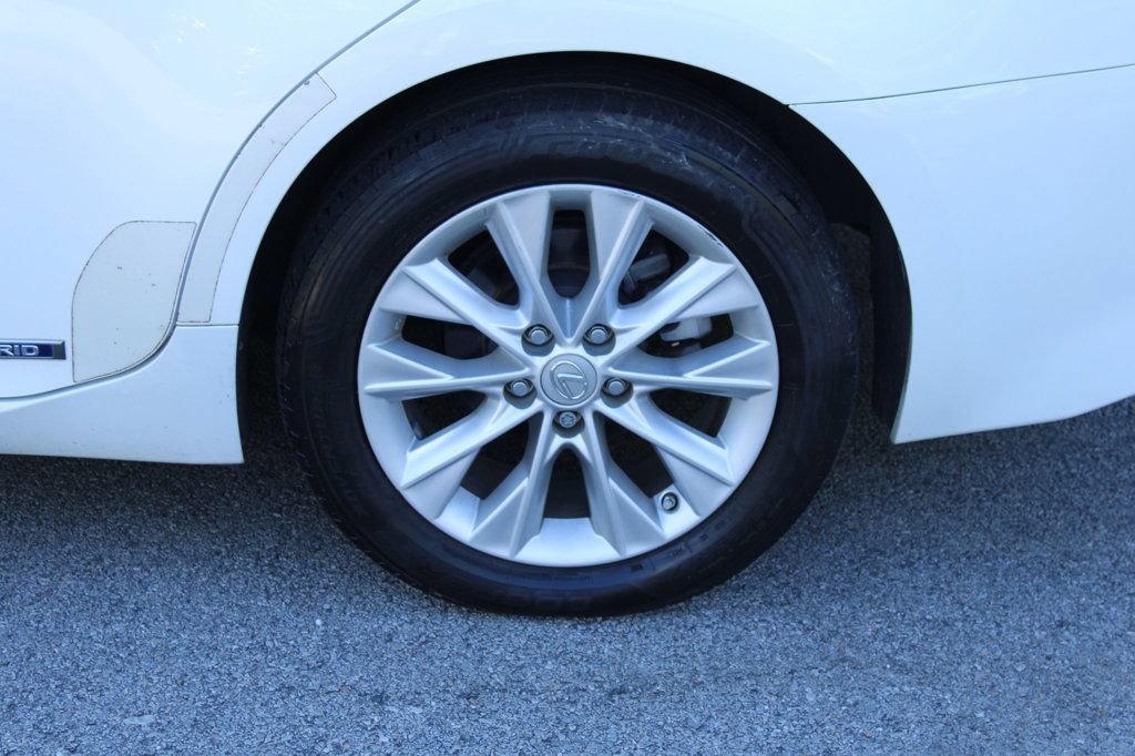 Used 2014 Lexus ES 300h w/ Luxury Package w/Bamboo Trim FWD image 40