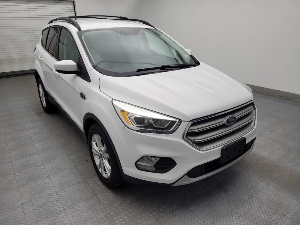 Used 2017 Ford Escape SE w/ Equipment Group 201A FWD image 13