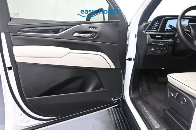 Used 2024 Cadillac Escalade ESV Sport w/ LPO, ONYX Package AWD/4WD image 18