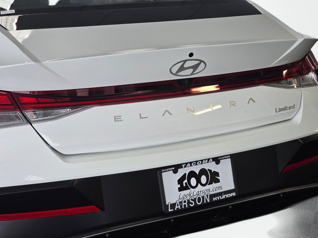 New 2026 Hyundai Elantra Limited FWD image 13