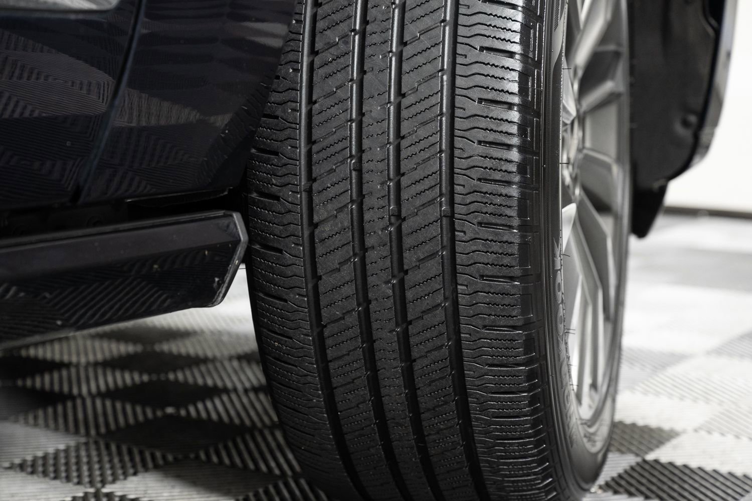 Used 2021 Lincoln Navigator Reserve w/ Cargo Convenience Package image 44