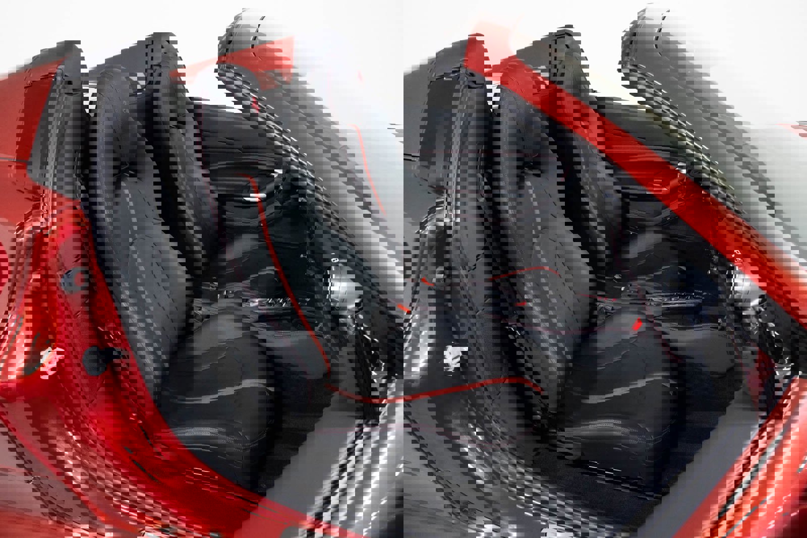 Used 2023 Ferrari F8 Spider image 48