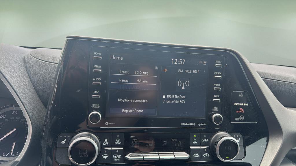 Used 2020 Toyota Highlander XLE FWD image 12