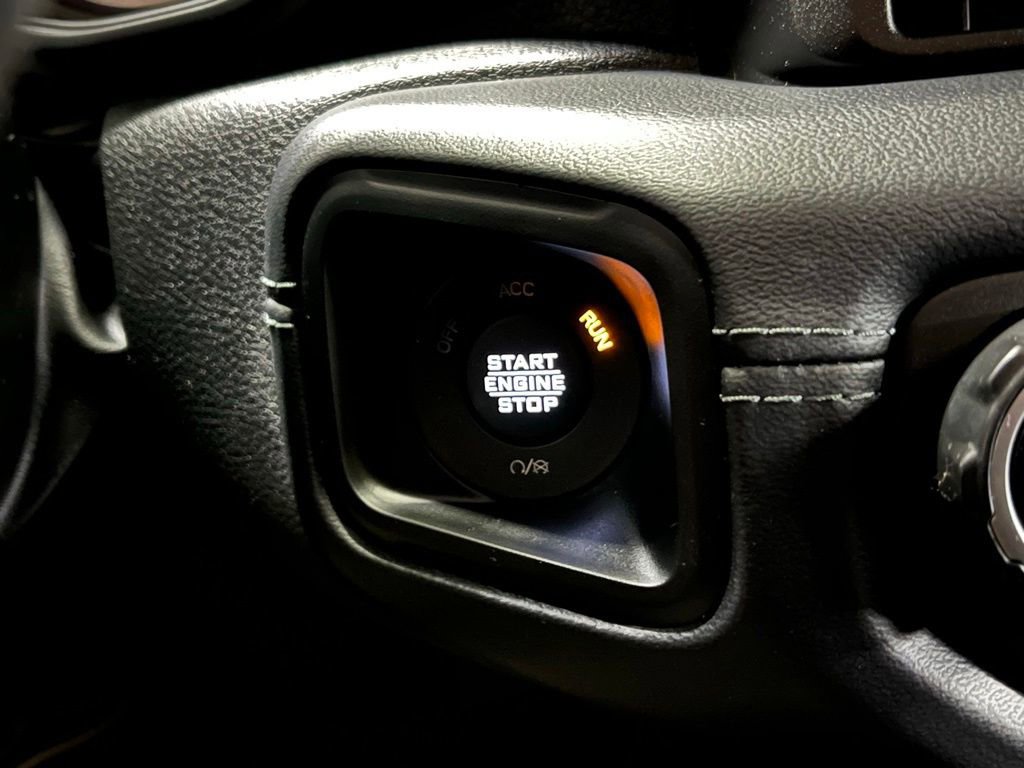 Used 2024 Jeep Wrangler Unlimited Rubicon w/ XTREMEE 35" Tire Package image 12