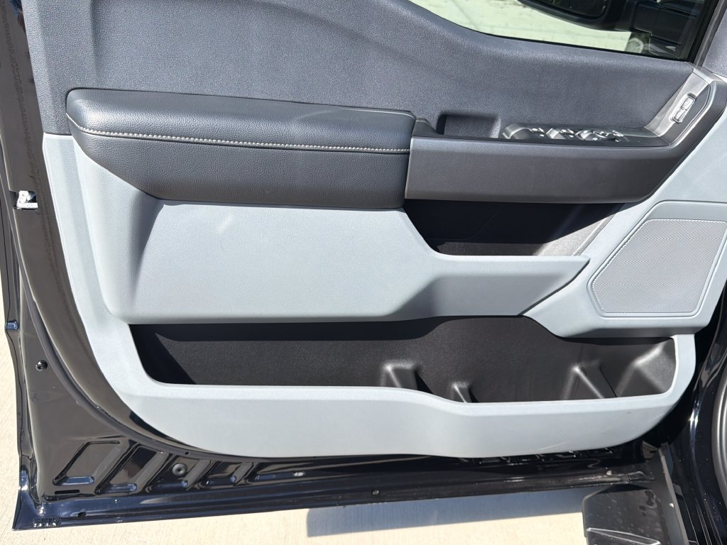 New 2027 Ford F250 XL w/ STX Appearance Package AWD/4WD image 15