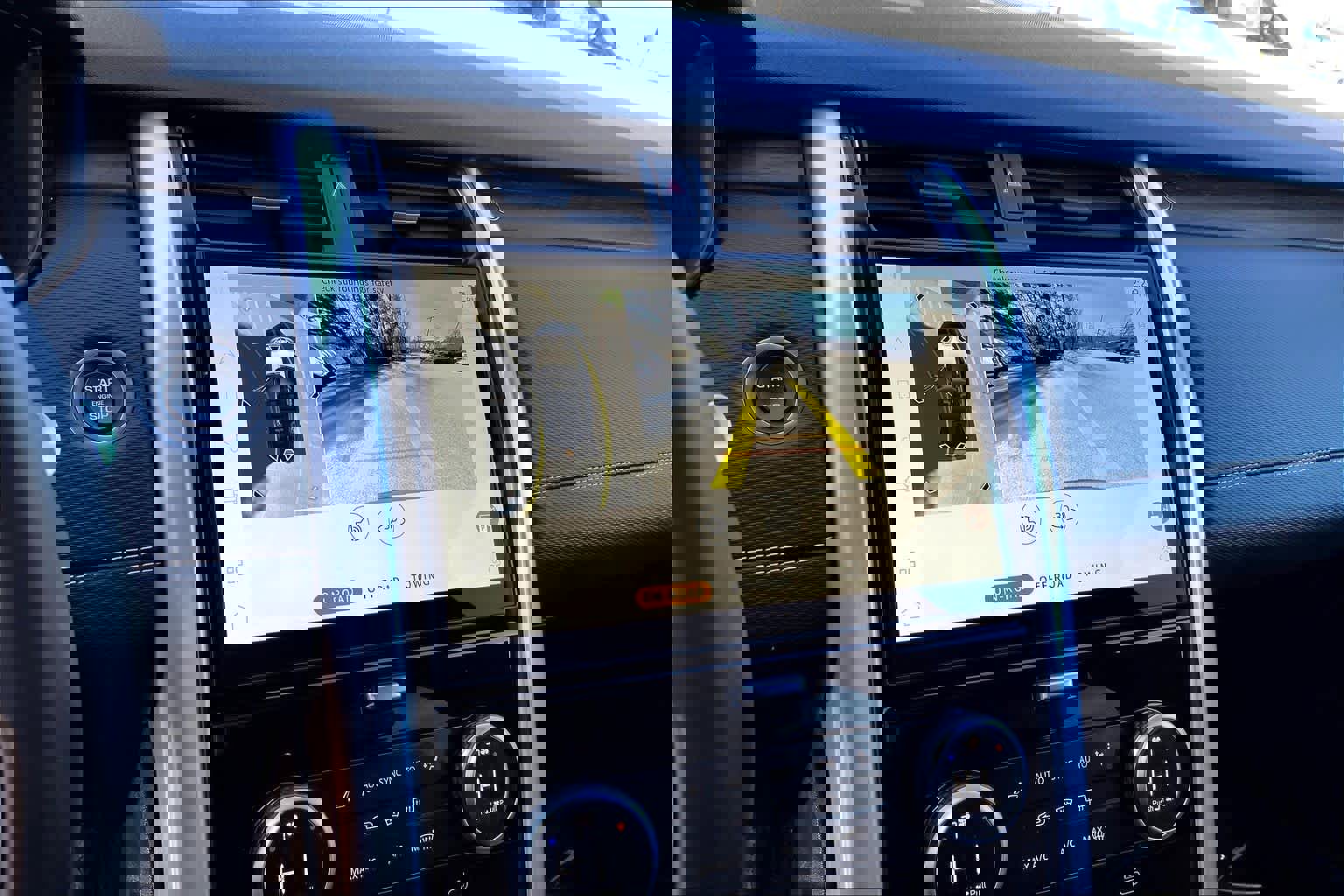 Used 2025 Land Rover Discovery Dynamic SE image 27