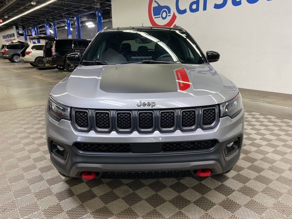 Used 2023 Jeep Compass Trailhawk image 4