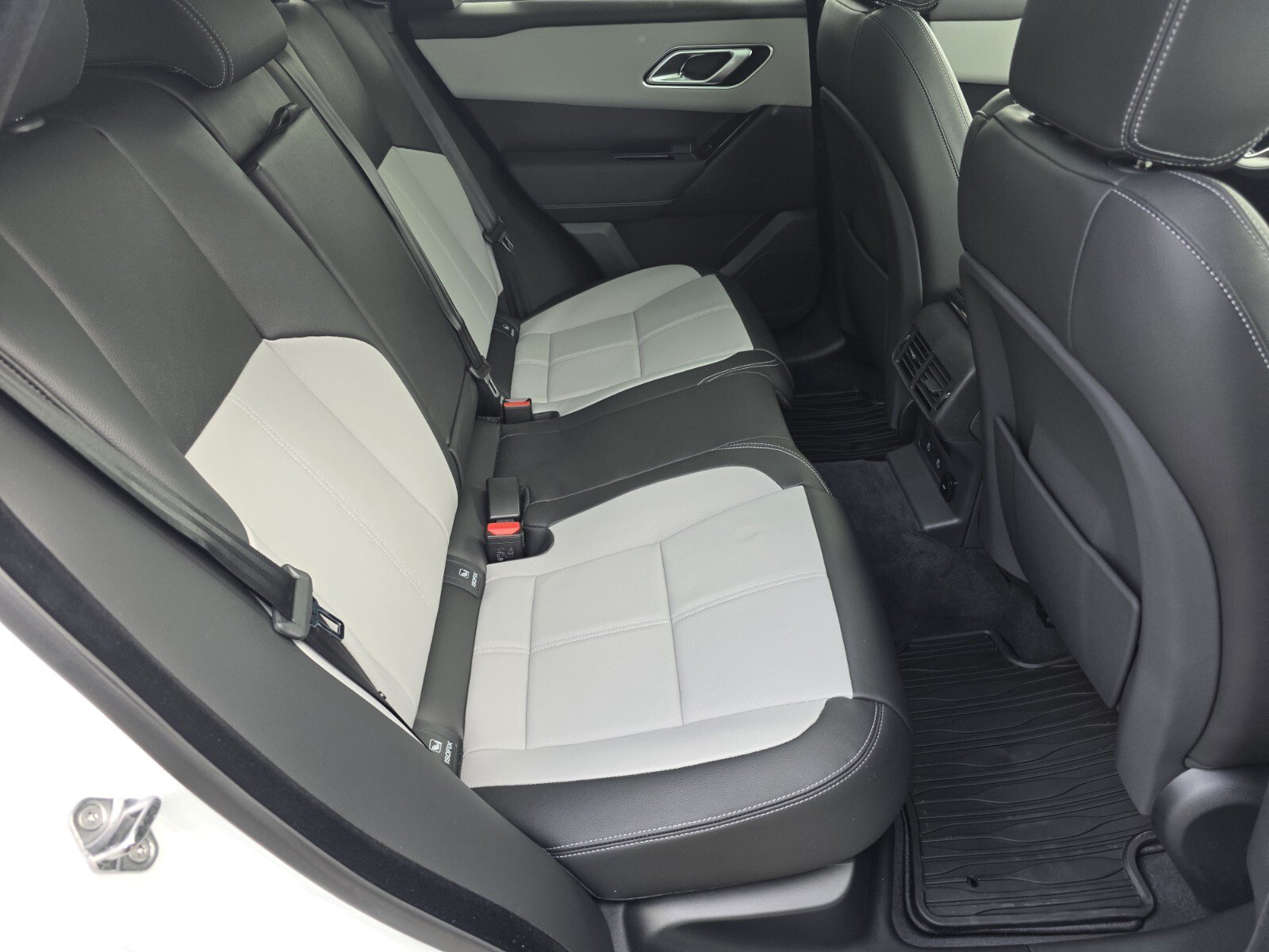 New 2026 Land Rover Range Rover Velar Belgravia AWD/4WD image 5