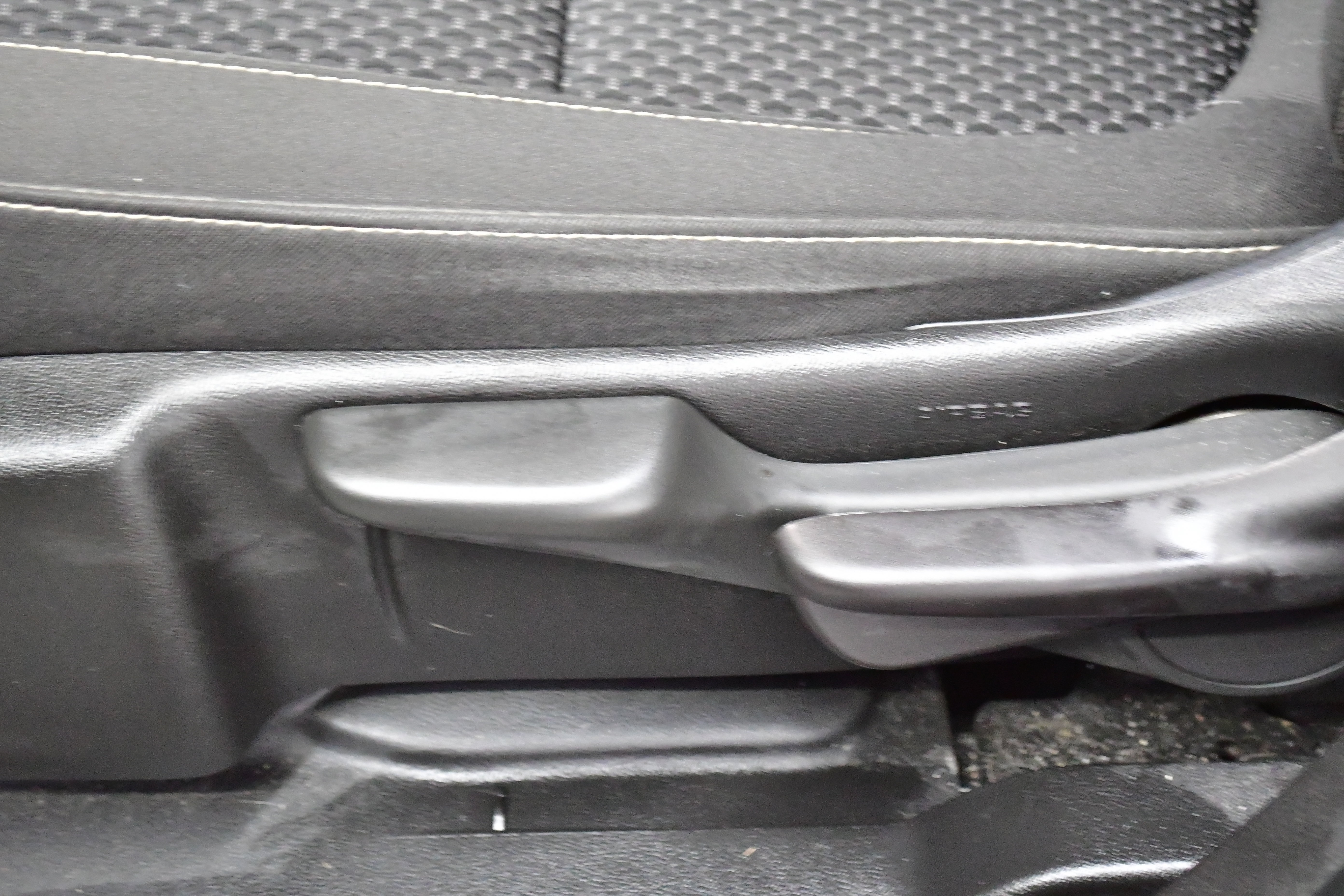 Used 2023 GMC Acadia SLE AWD/4WD image 13