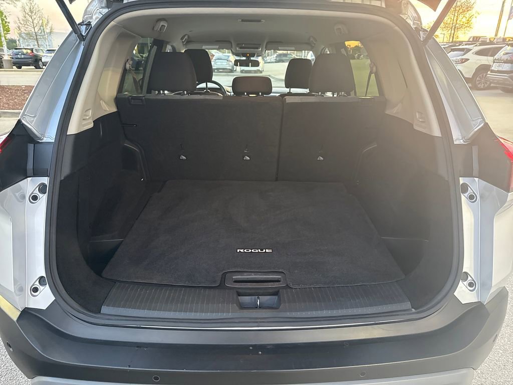 Used 2023 Nissan Rogue SV FWD image 31