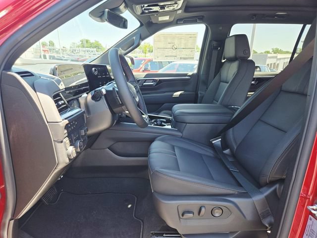 New 2026 Chevrolet Suburban RST w/ Comfort Package AWD/4WD image 9
