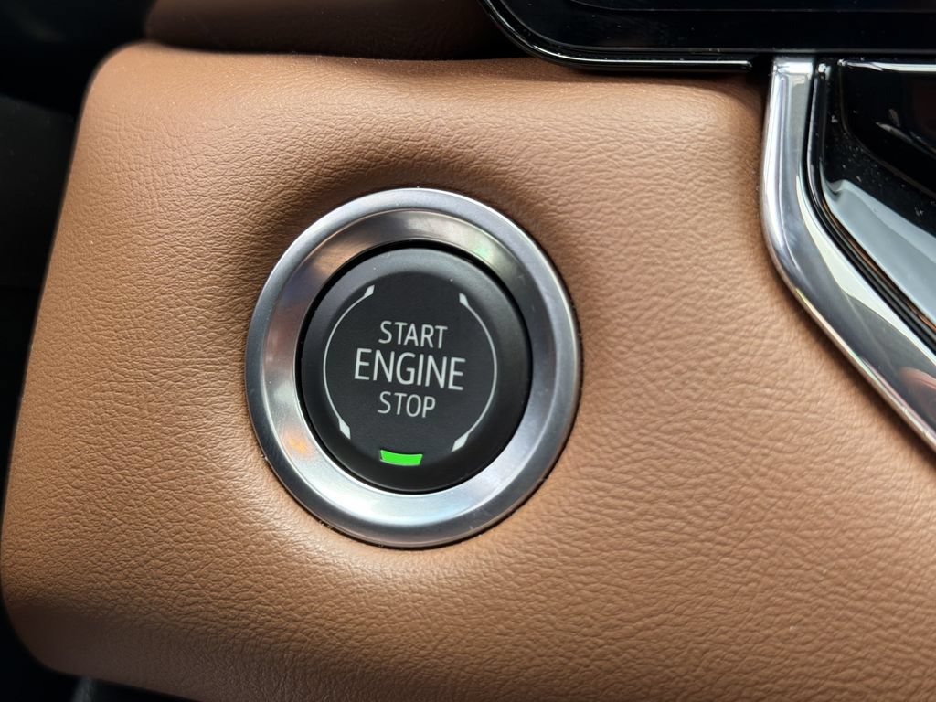 Certified 2025 GMC Canyon AT4 w/ Nightfall Edition AWD/4WD image 33