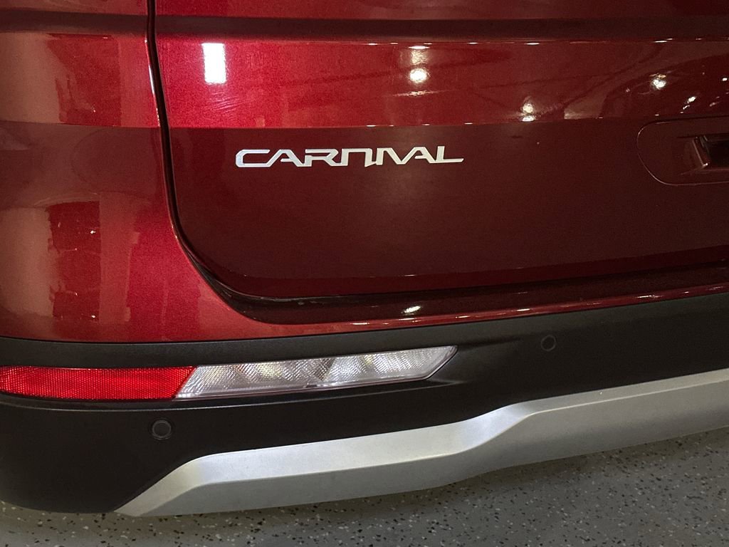 Used 2024 Kia Carnival LX FWD image 5