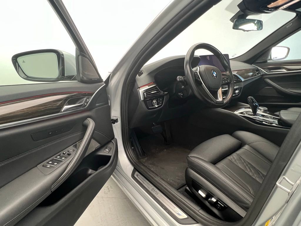 Used 2021 BMW 540i RWD image 23