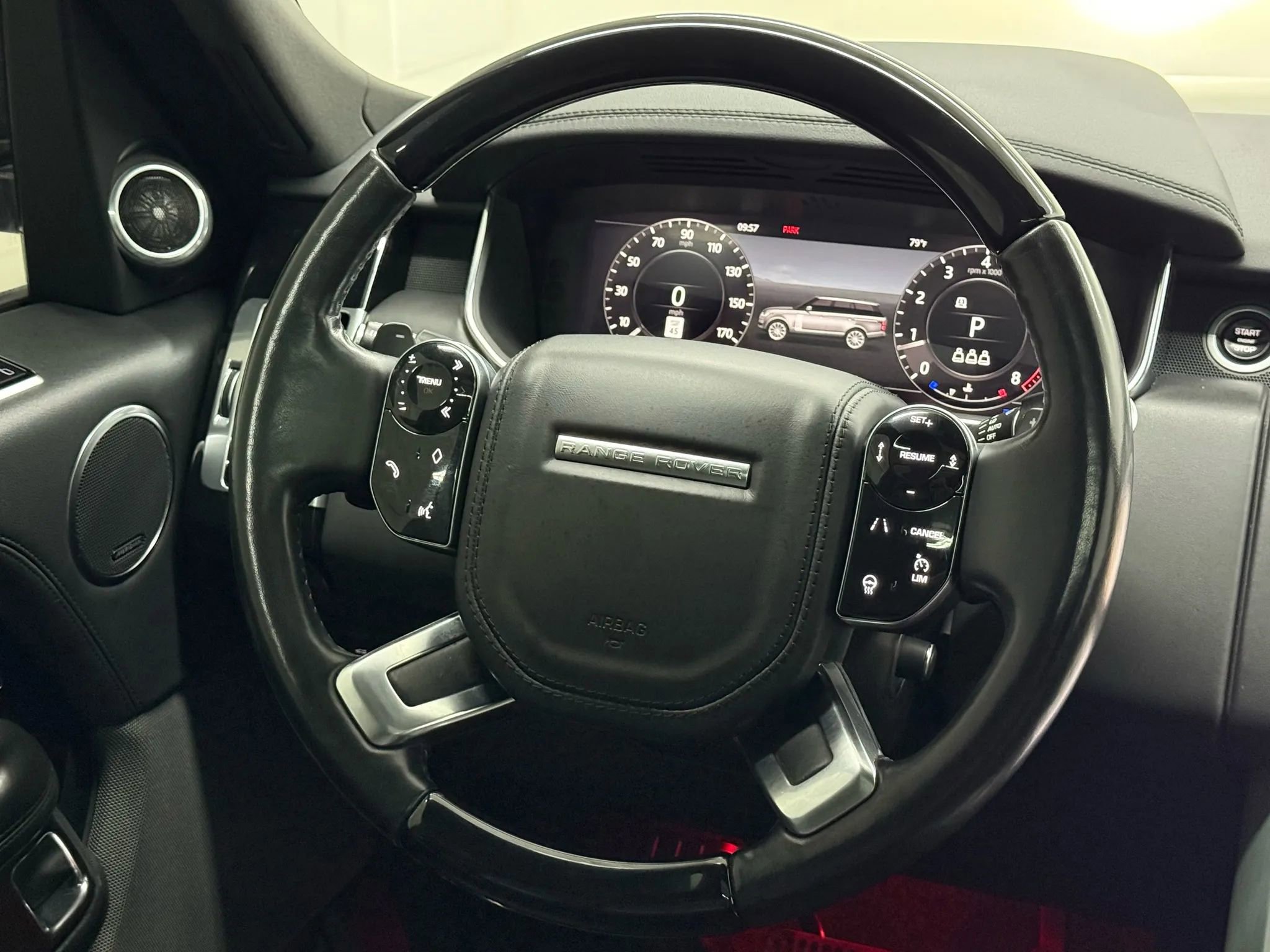 Used 2019 Land Rover Range Rover Long Wheelbase Supercharged AWD/4WD image 31