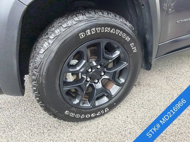 Used 2021 Jeep Cherokee Trailhawk AWD/4WD image 4