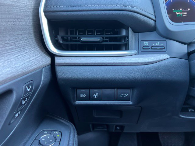 Used 2024 Toyota Grand Highlander AWD image 18