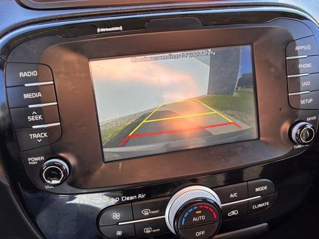 Used 2019 Kia Soul ! FWD image 22