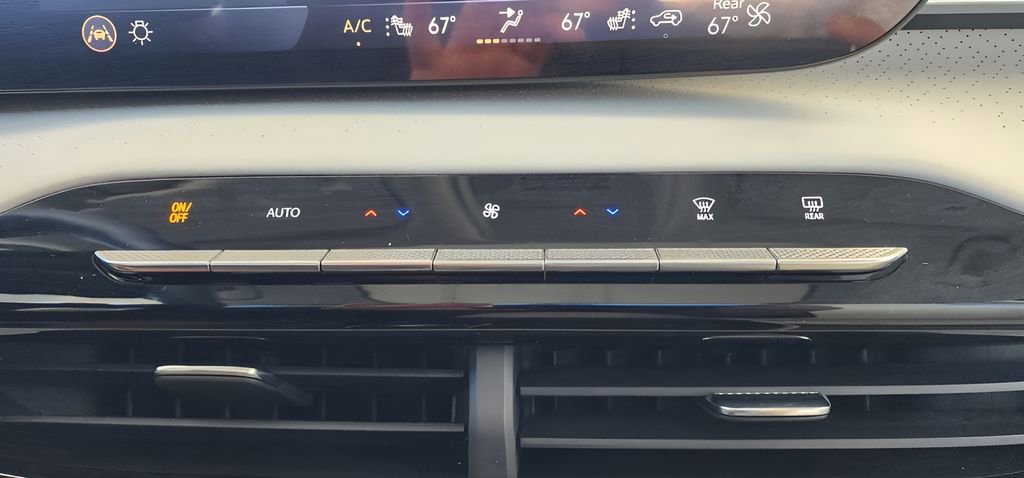 Used 2025 Buick Enclave Avenir w/ Super Cruise Package image 36