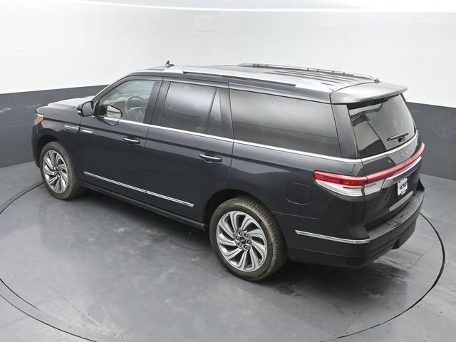 Used 2023 Lincoln Navigator Reserve w/ Equipment Group 201A AWD/4WD image 38