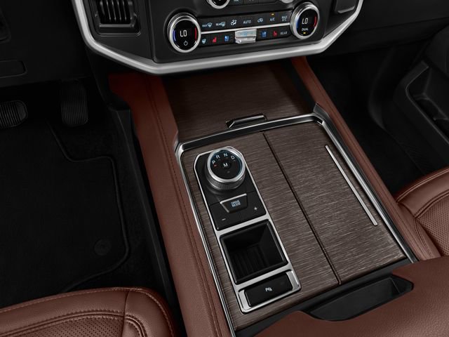 Used 2025 Ford Expedition Platinum image 9