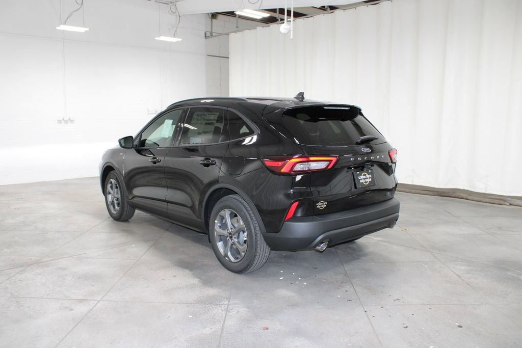 New 2026 Ford Escape ST-Line w/ Cold Weather Package image 6