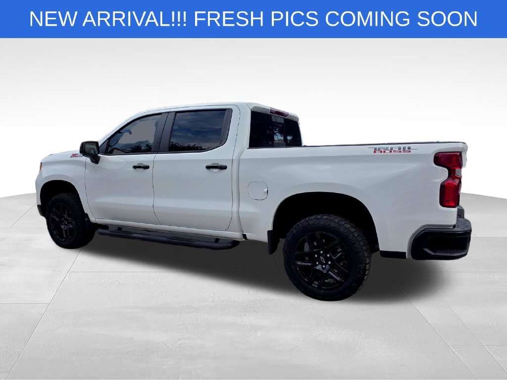 Used 2023 Chevrolet Silverado 1500 LT Trail Boss w/ Convenience Package II AWD/4WD image 4