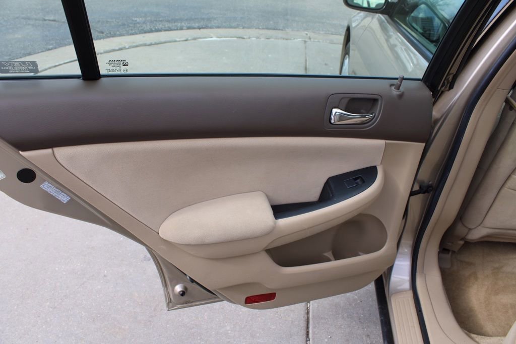 Used 2007 Honda Accord VP image 24