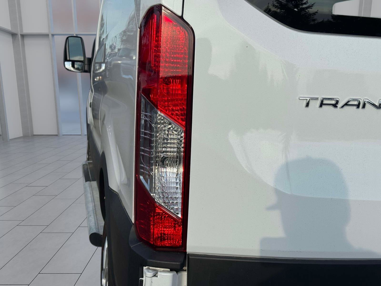 Used 2025 Ford Transit 250 Low Roof w/ Exterior Upgrade Package RWD image 8