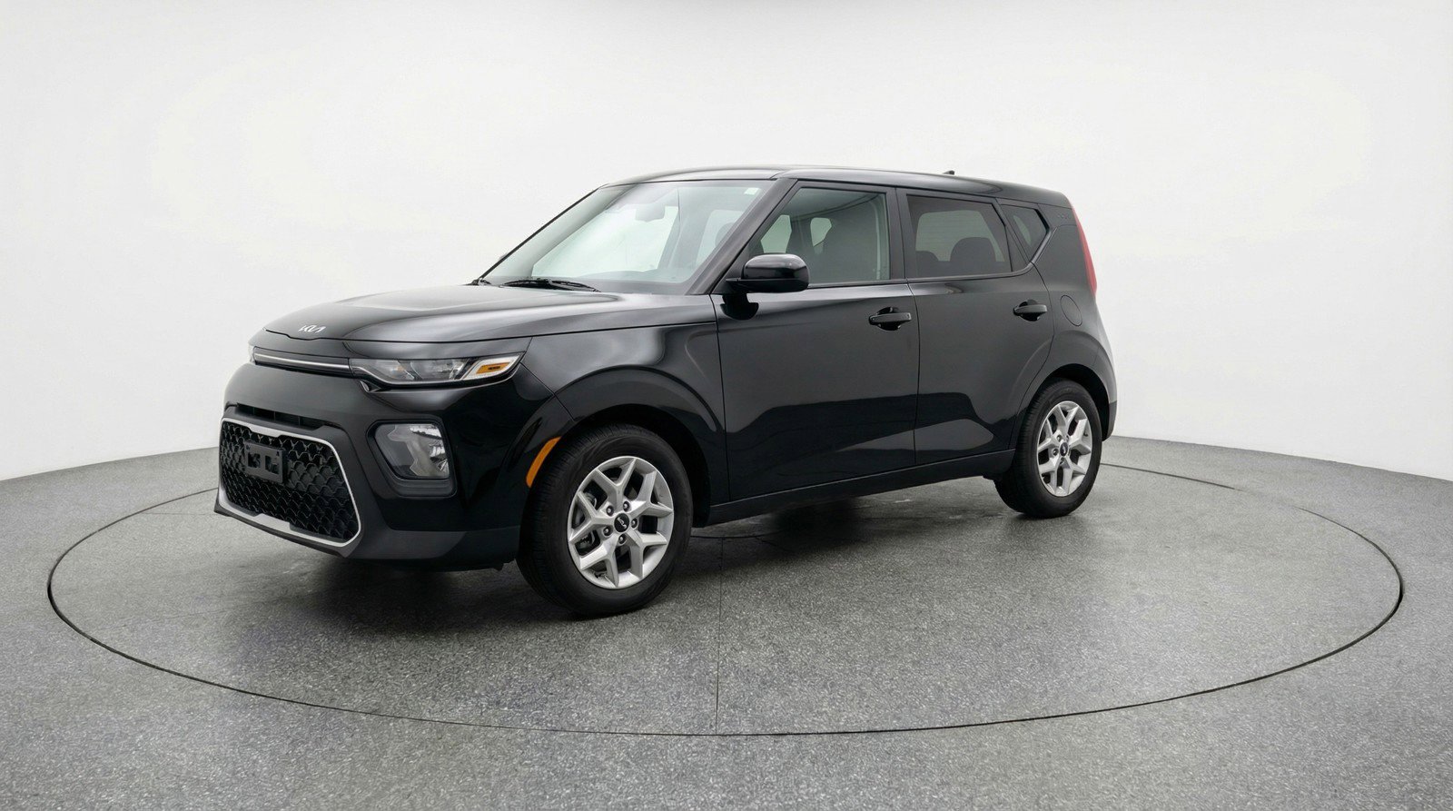 Used 2025 Kia Soul LX w/ LX Technology Package FWD image 3