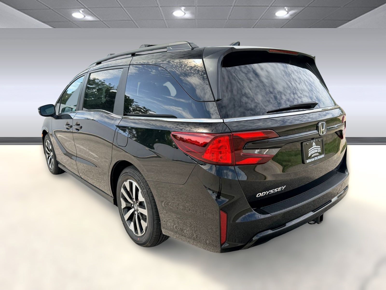 New 2026 Honda Odyssey EX-L image 3
