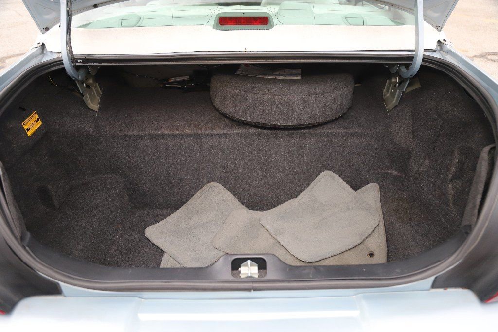 Used 2004 Mercury Grand Marquis GS image 25