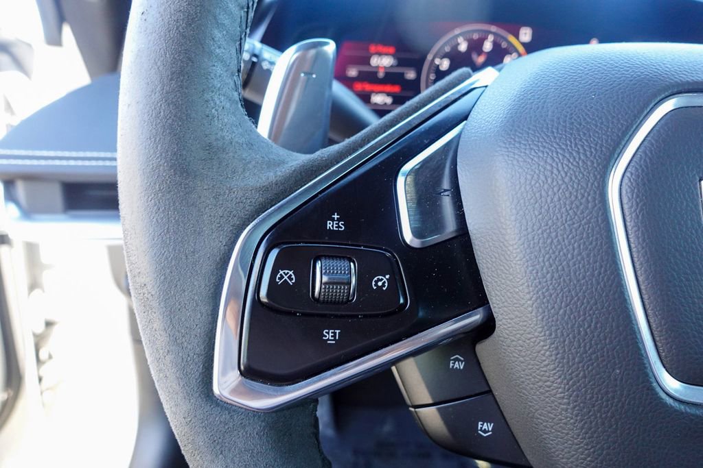 Used 2022 Chevrolet Corvette Stingray Coupe w/ Z51 Performance Package image 26