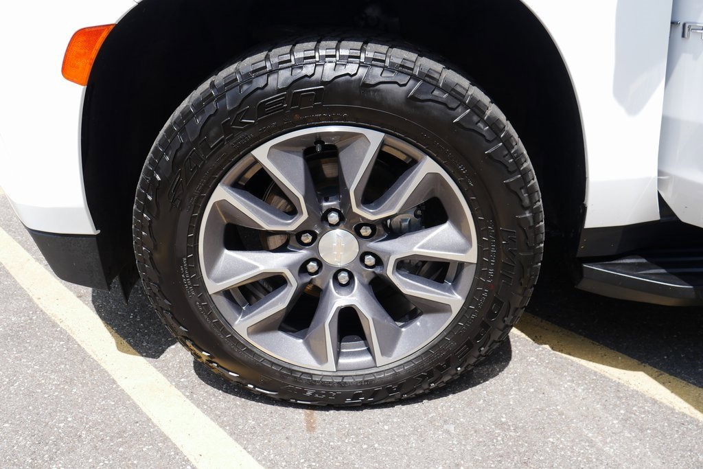Used 2022 Chevrolet Tahoe LT w/ Luxury Package image 34