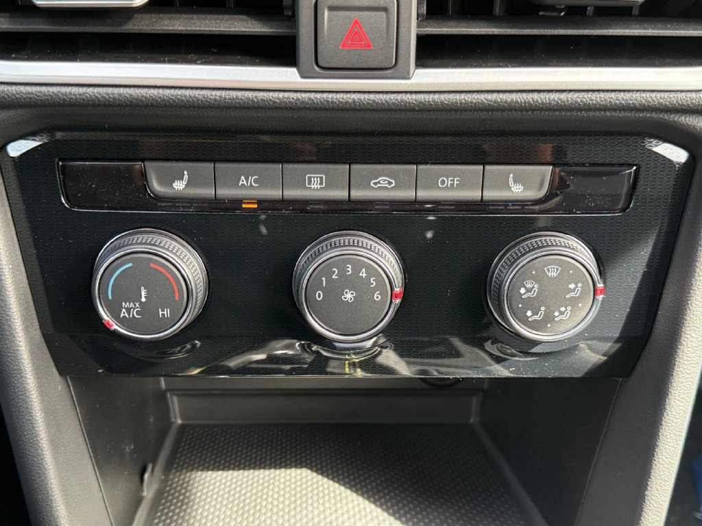 New 2027 Volkswagen Taos Sport AWD/4WD image 17