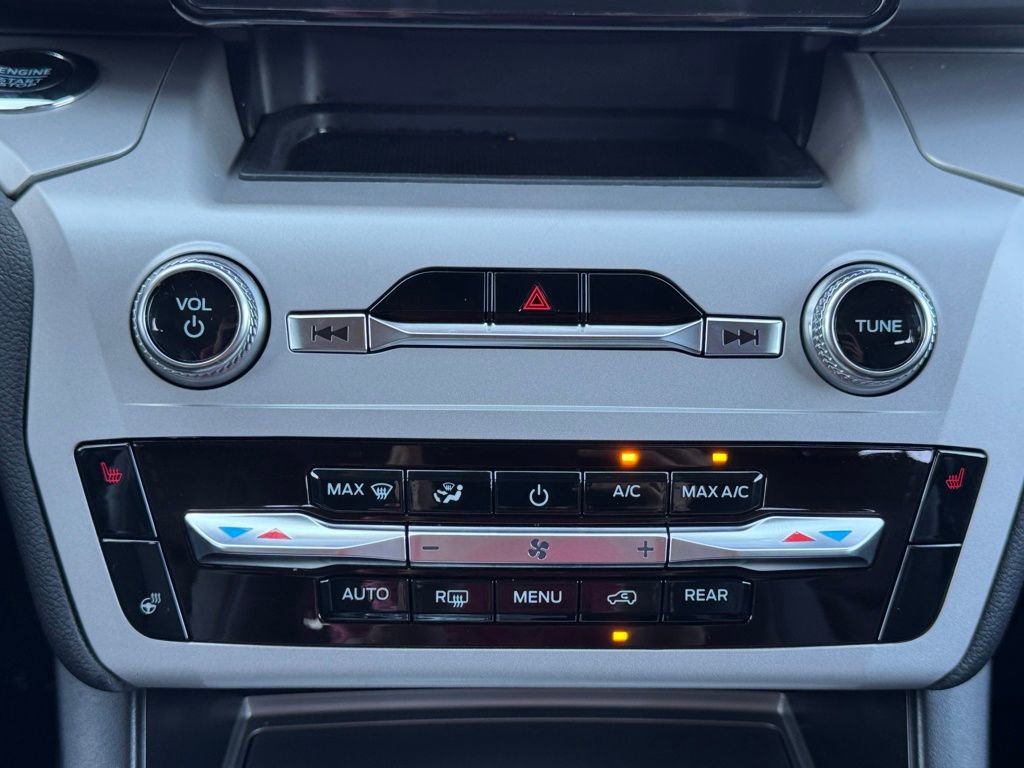 Used 2024 Ford Explorer XLT w/ Equipment Group 202A image 31