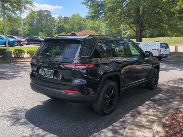 New 2026 Jeep Grand Cherokee Altitude RWD image 5
