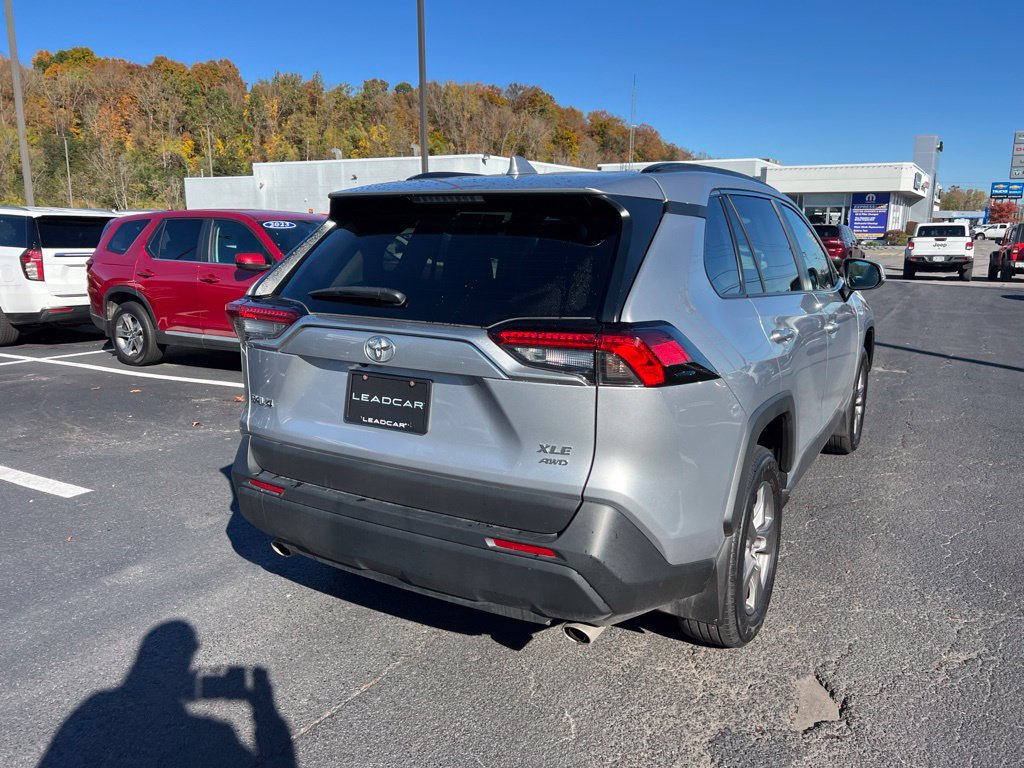 Used 2024 Toyota RAV4 XLE w/ Convenience Package AWD/4WD image 5
