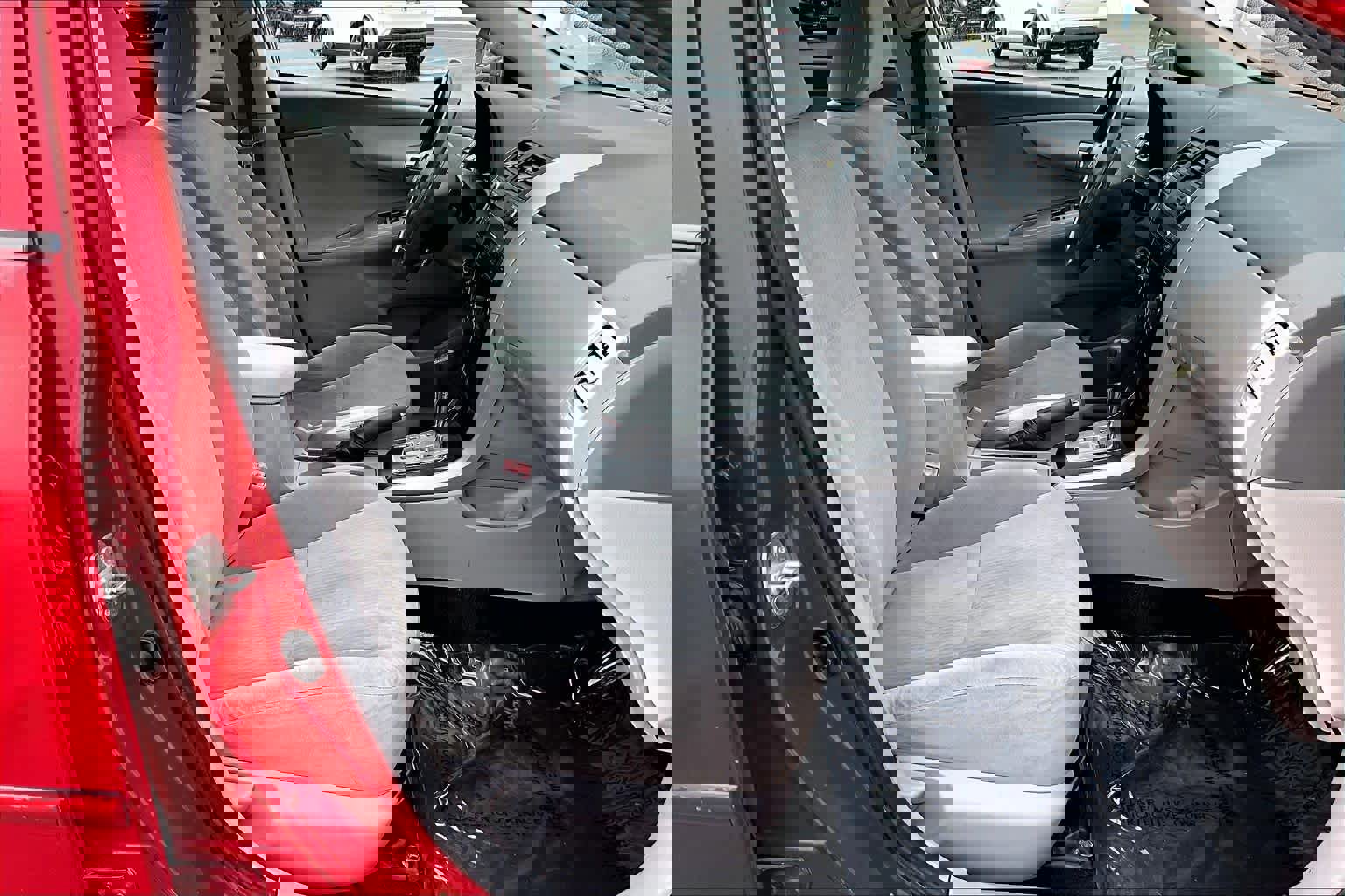 Used 2010 Toyota Corolla image 8