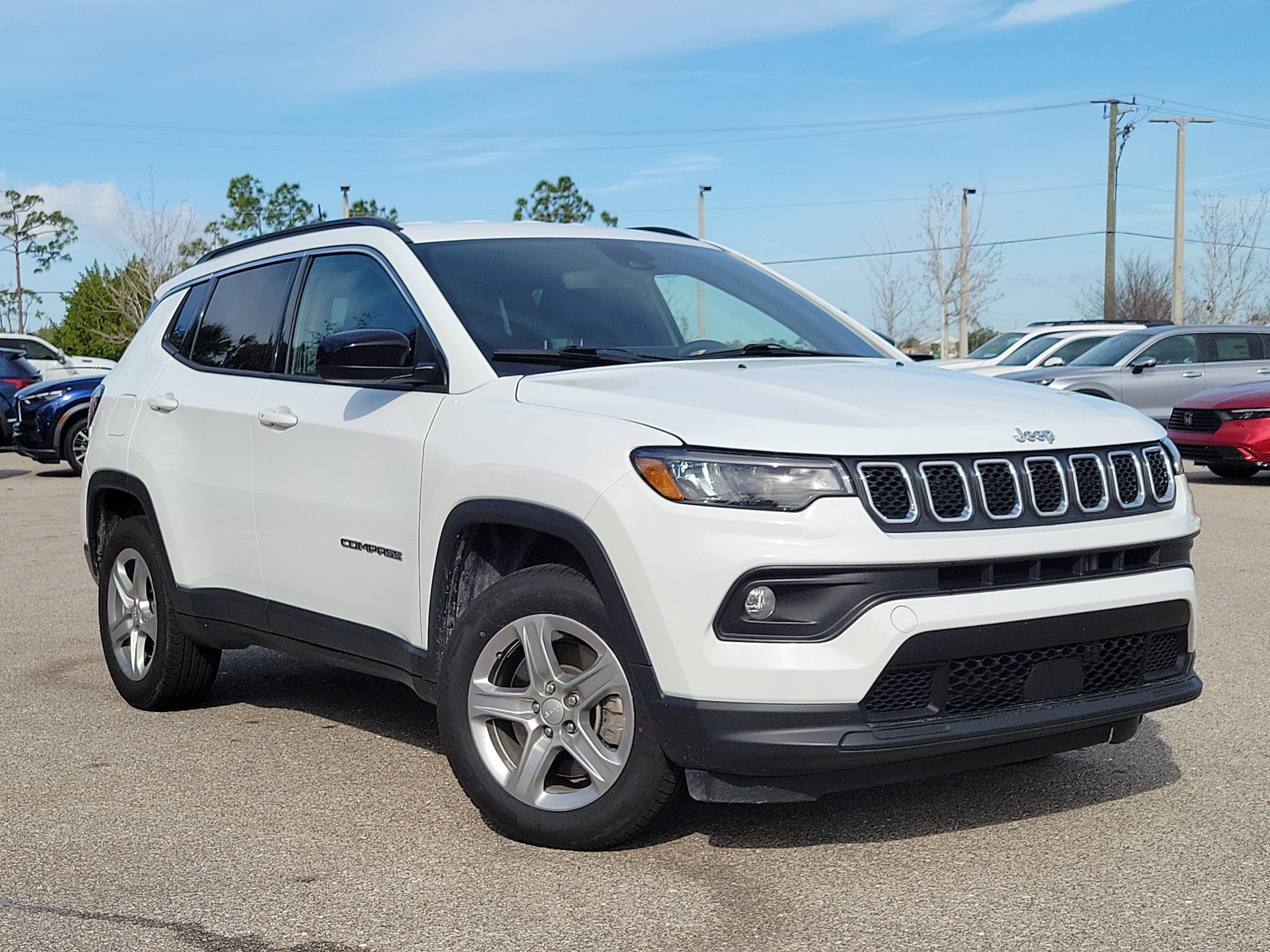 Used 2024 Jeep Compass Latitude image 31