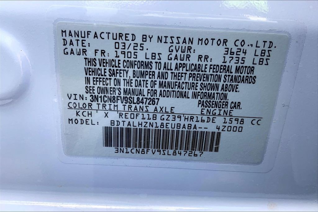 New 2025 Nissan Versa SR w/ Trunk Package image 14