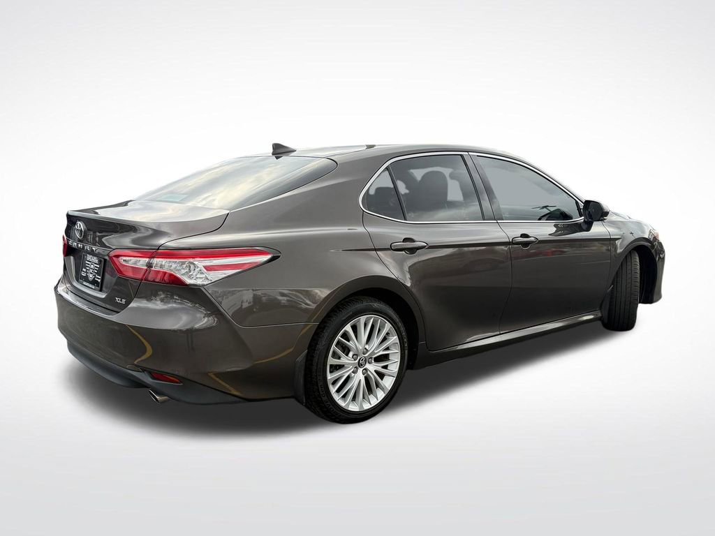 Used 2020 Toyota Camry XLE FWD image 12