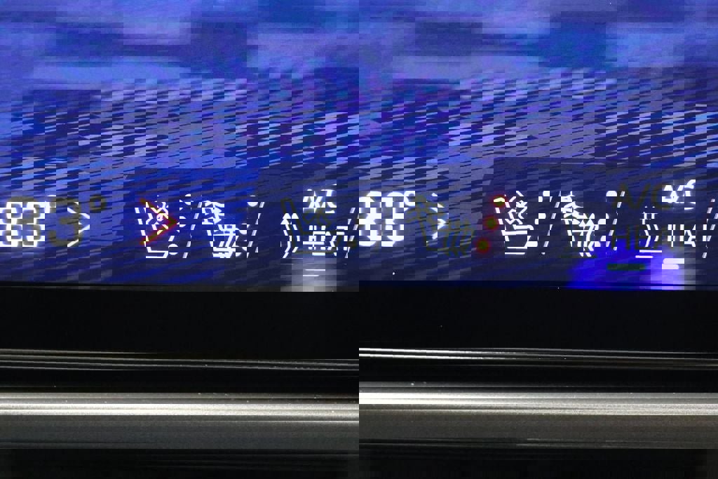 Used 2025 Chevrolet Equinox EV RS image 24