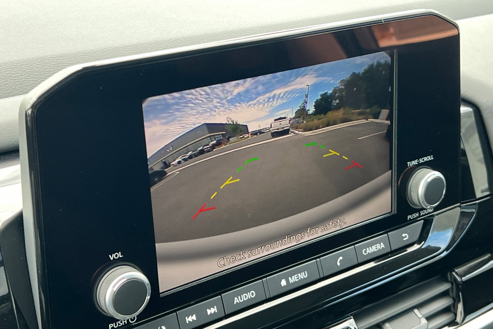 New 2025 Nissan Pathfinder SV w/ SV Premium Package image 23