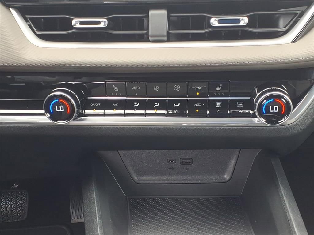 New 2026 Chevrolet Equinox LT w/ Convenience Package II image 17