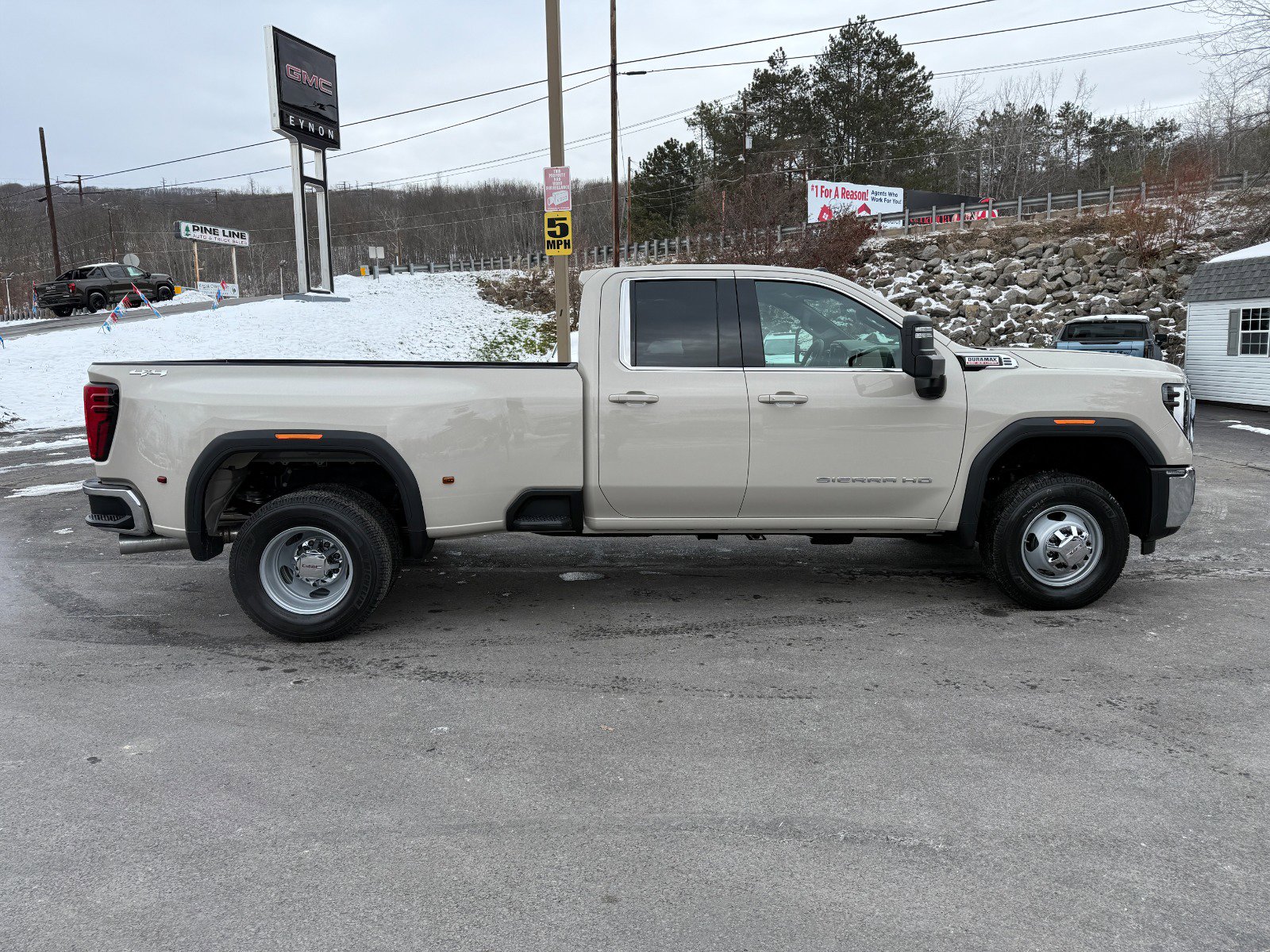 New 2026 GMC Sierra 3500 SLE image 6