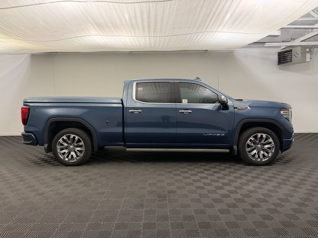 Used 2024 GMC Sierra 1500 Denali w/ Denali Reserve Package AWD/4WD image 8