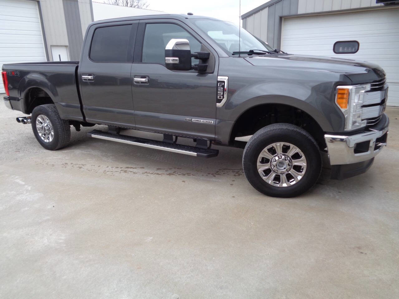Used 2017 Ford F250 Lariat w/ Chrome Package image 89